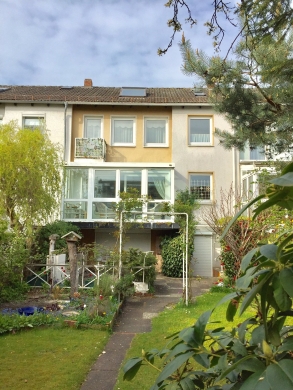 Reihenmittelhaus mit ganz viel Platz, Garten und Garage, 28357 Bremen, Einfamilienhaus