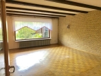 ***Doppelhaushälfte mit großer Ausbaureserve und Garage in ruhiger Wohnstrasse*** - Wohnzimmer